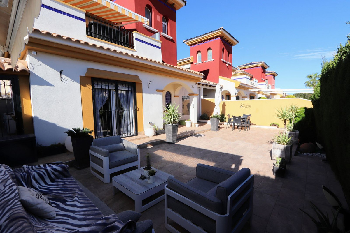 Huis te koop in Lomas de Cabo Roig | 3 slaapkamers H5230354