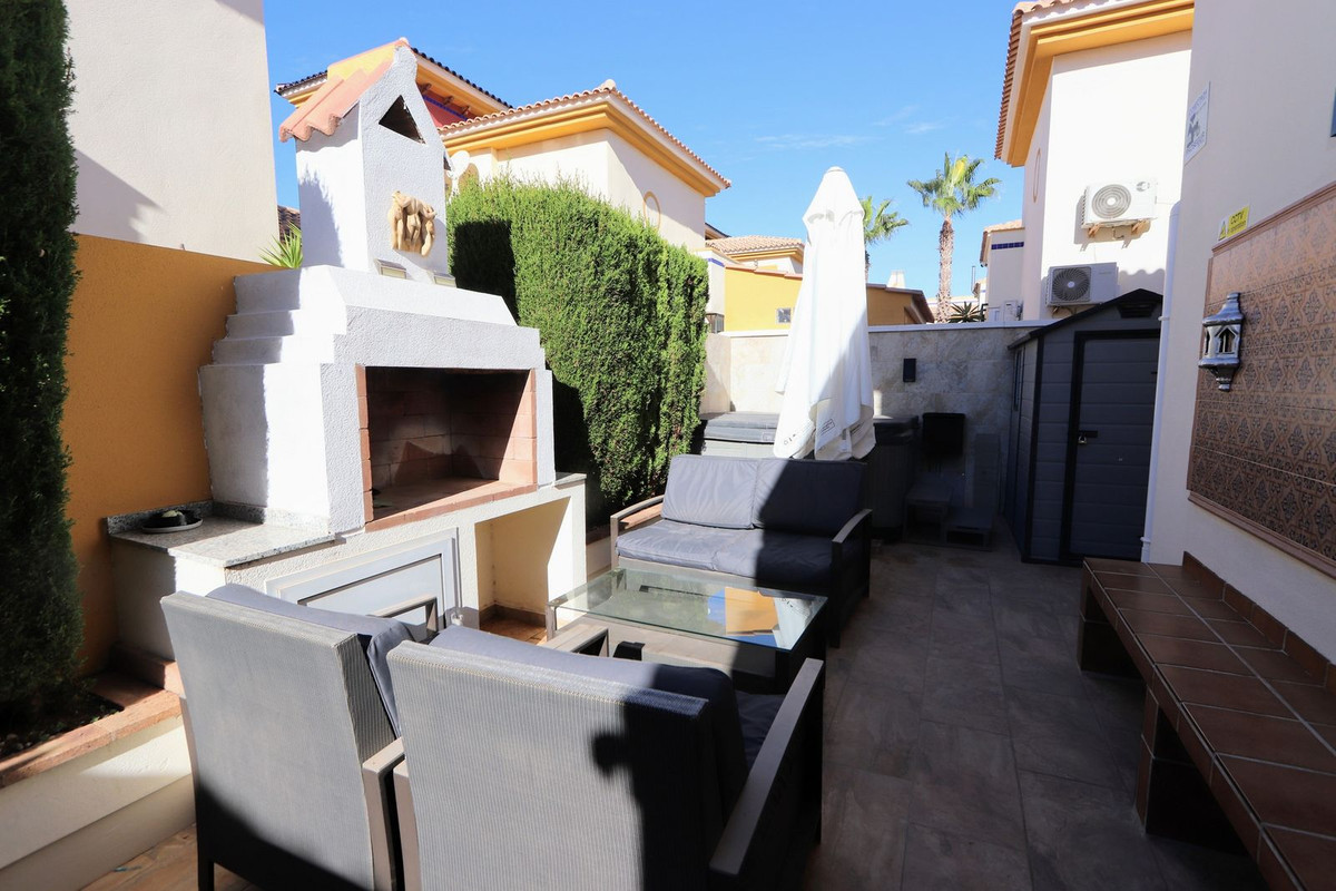Huis te koop in Lomas de Cabo Roig | 3 slaapkamers H5230354