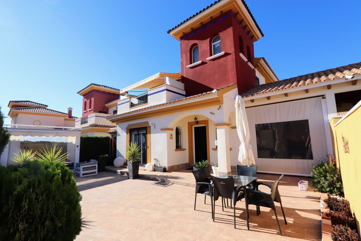 Huis te koop in Lomas de Cabo Roig | 3 slaapkamers H5230354