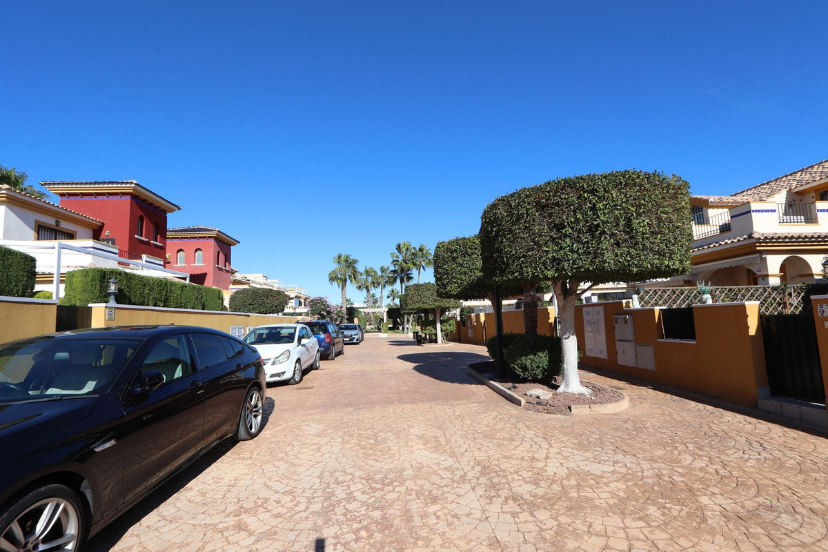 Huis te koop in Lomas de Cabo Roig | 3 slaapkamers H5230354