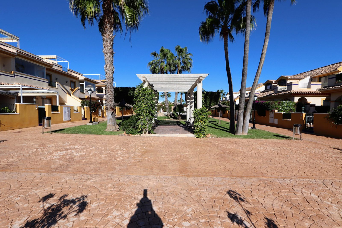Huis te koop in Lomas de Cabo Roig | 3 slaapkamers H5230354