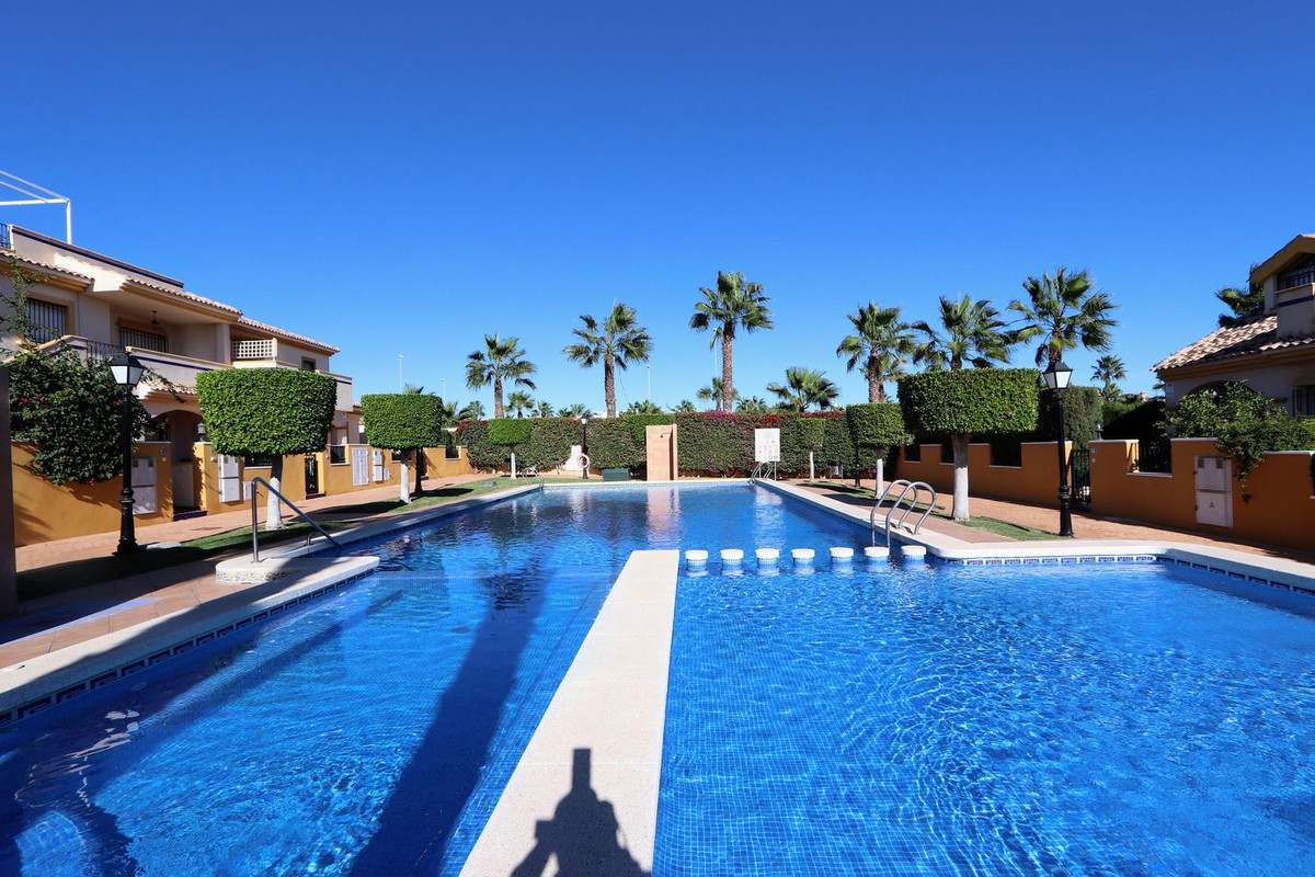 Huis te koop in Lomas de Cabo Roig | 3 slaapkamers H5230354