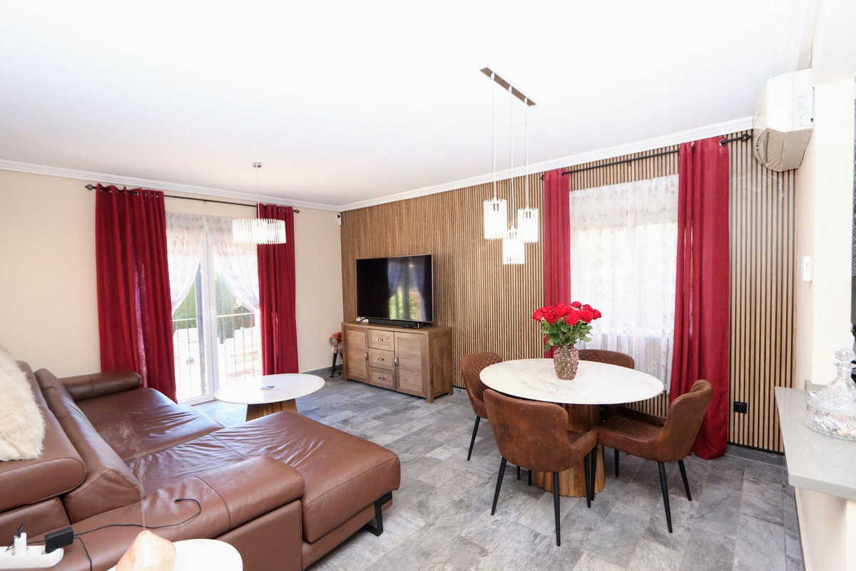 Huis te koop in Lomas de Cabo Roig | 3 slaapkamers H5230354