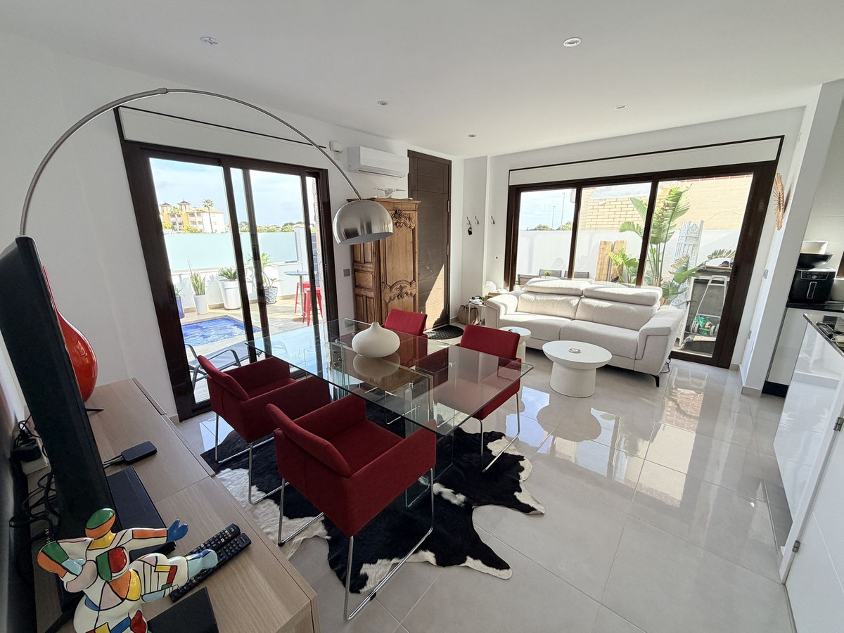 Huis te koop in Lomas de Cabo Roig | 3 slaapkamers H5315095