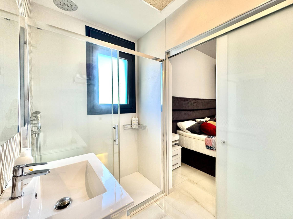 Huis te koop in Lomas de Cabo Roig | 4 slaapkamers H5337553