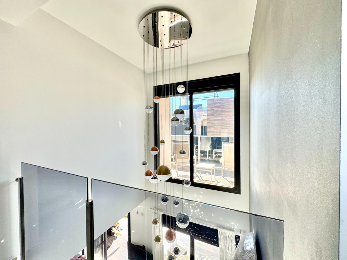 Huis te koop in Lomas de Cabo Roig | 4 slaapkamers H5337553