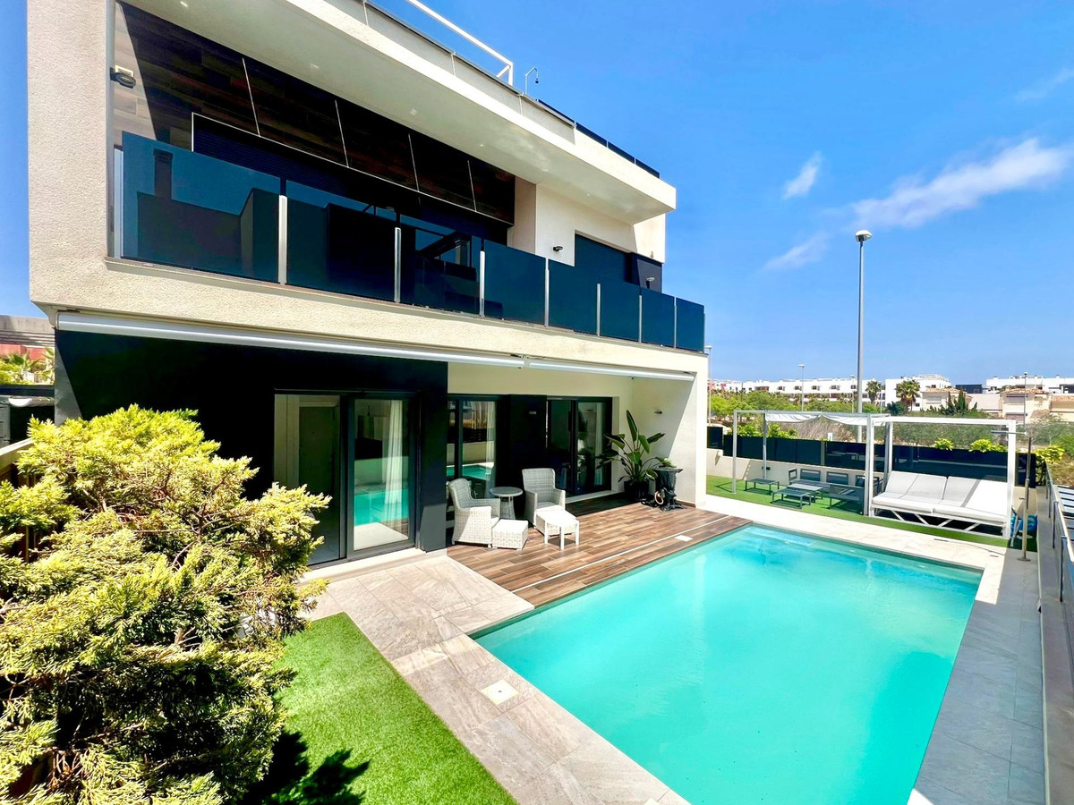 Huis te koop in Lomas de Cabo Roig | 4 slaapkamers H5337553