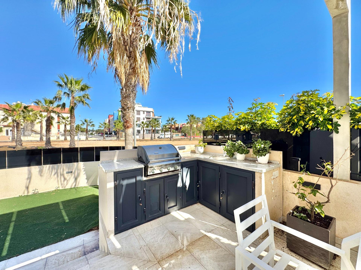 Huis te koop in Lomas de Cabo Roig | 4 slaapkamers H5337553