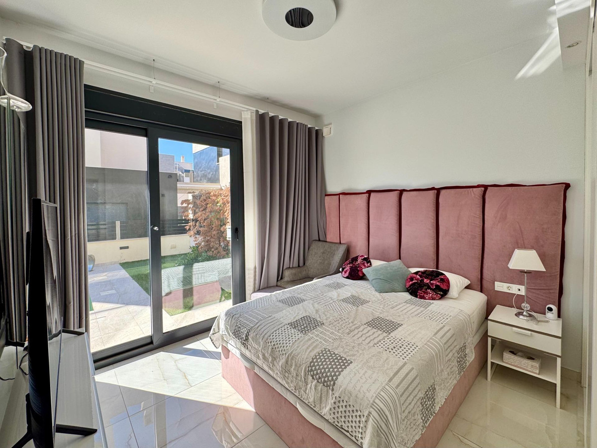 Huis te koop in Lomas de Cabo Roig | 4 slaapkamers H5337553