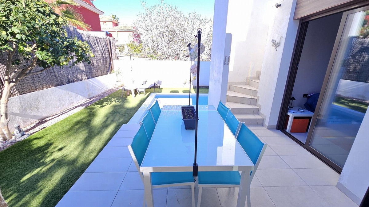 Huis te koop in Lomas de Cabo Roig | 2 slaapkamers H5368486