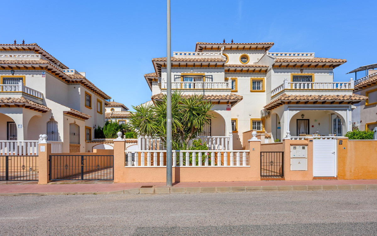 Quad te koop in Lomas de Cabo Roig | 2 slaapkamers H5389351