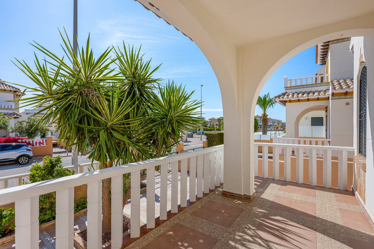 Quad te koop in Lomas de Cabo Roig | 2 slaapkamers H5389351