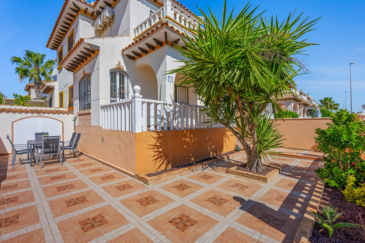 Quad te koop in Lomas de Cabo Roig | 2 slaapkamers H5389351