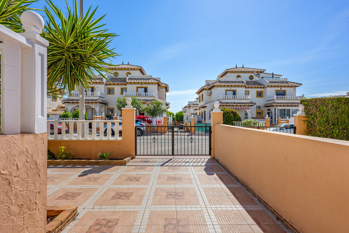 Quad te koop in Lomas de Cabo Roig | 2 slaapkamers H5389351