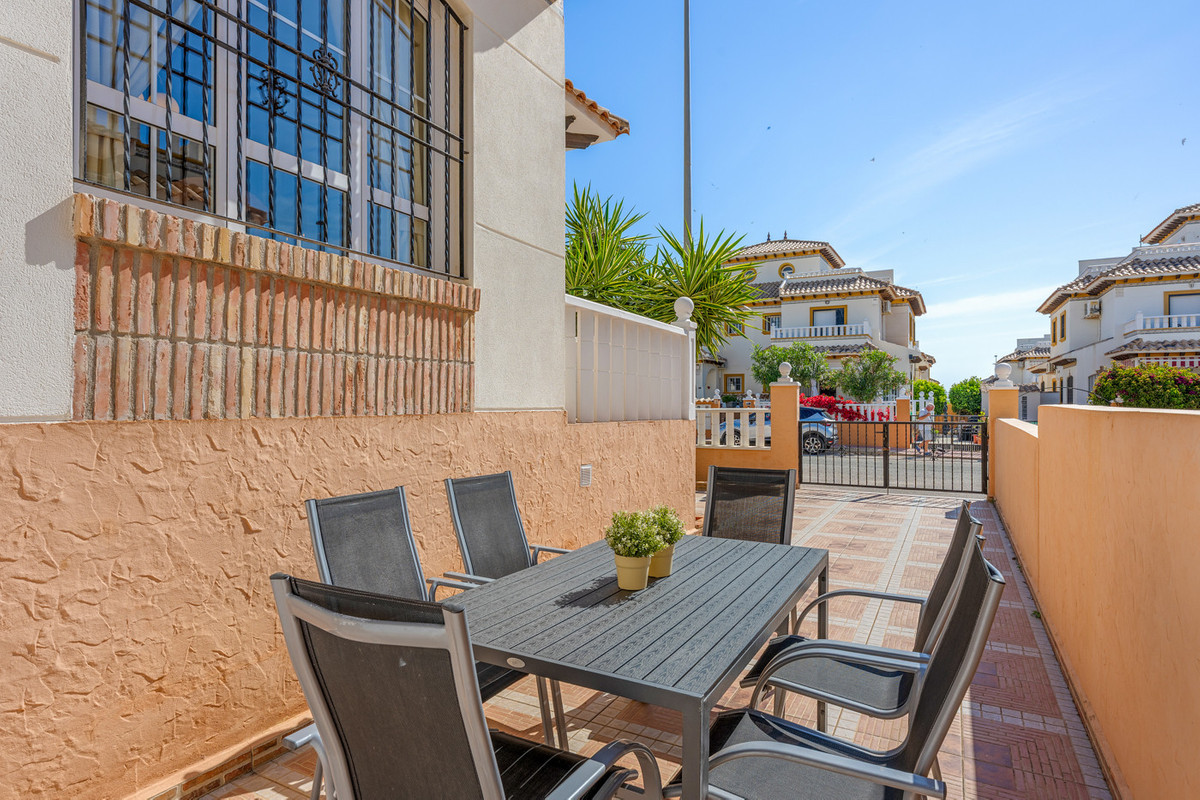 Quad te koop in Lomas de Cabo Roig | 2 slaapkamers H5389351