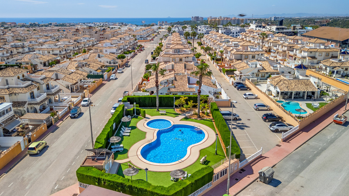 Quad te koop in Lomas de Cabo Roig | 2 slaapkamers H5389351