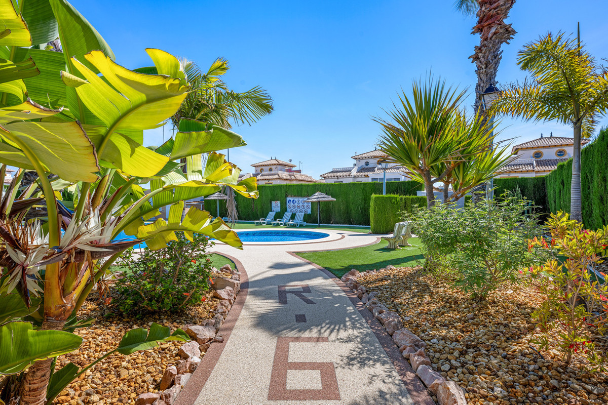 Quad te koop in Lomas de Cabo Roig | 2 slaapkamers H5389351