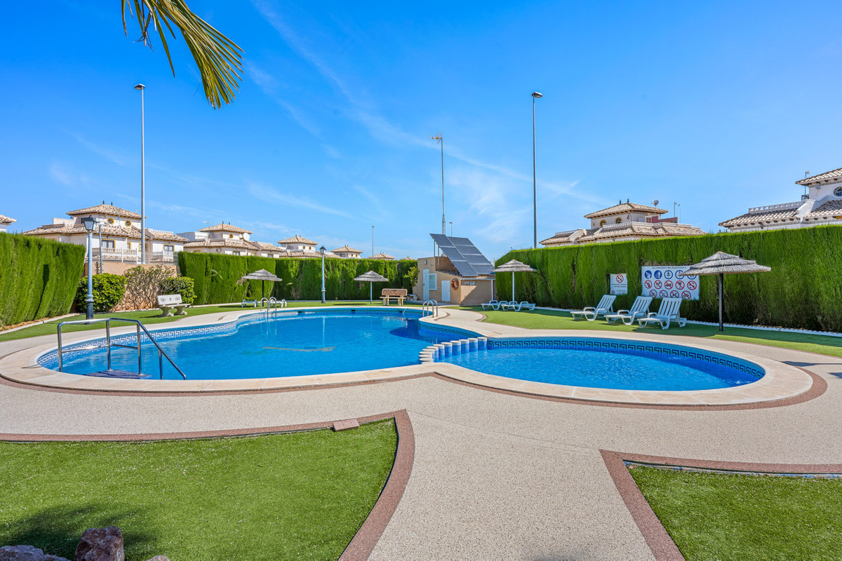 Quad te koop in Lomas de Cabo Roig | 2 slaapkamers H5389351