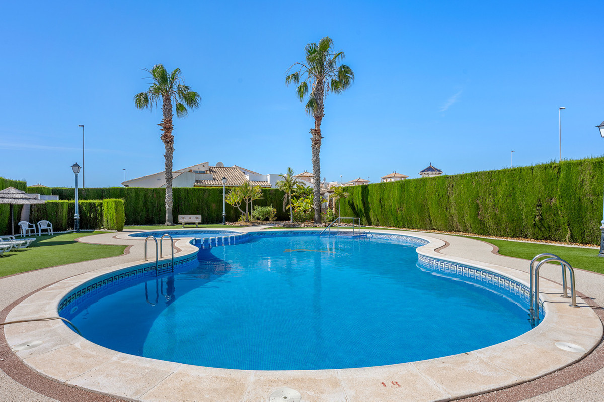 Quad te koop in Lomas de Cabo Roig | 2 slaapkamers H5389351