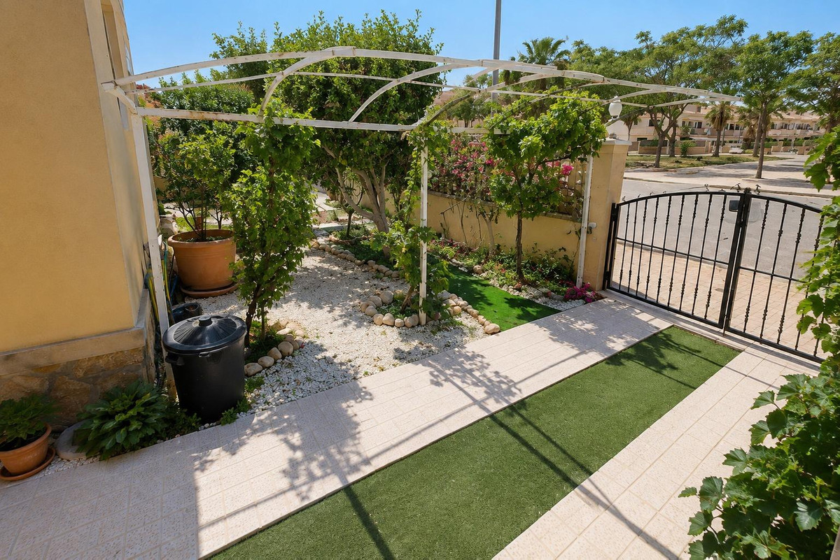 Huis te koop in Lomas de Cabo Roig | 2 slaapkamers H5460523