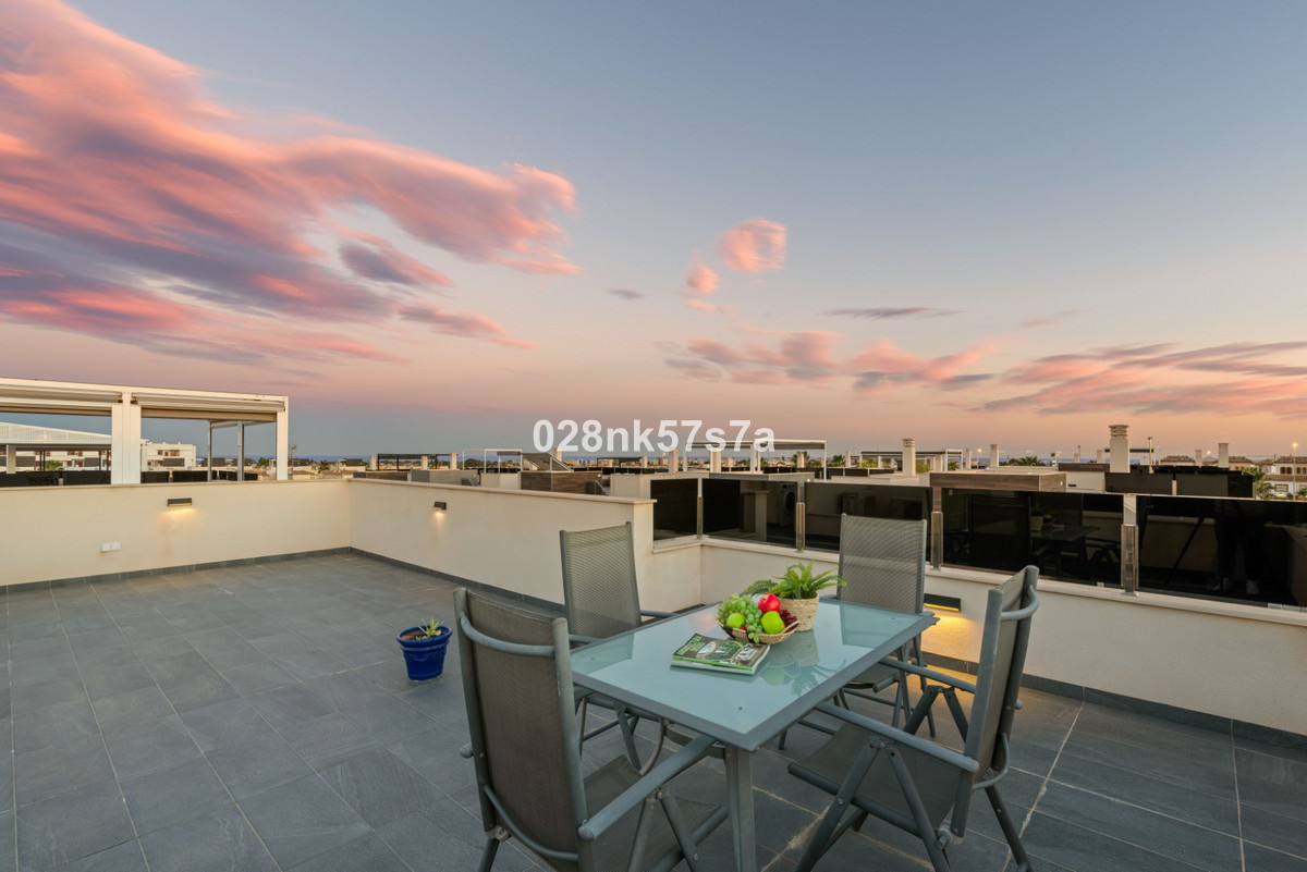 Huis te koop in Lomas De Campoamor | 4 slaapkamers H5242363