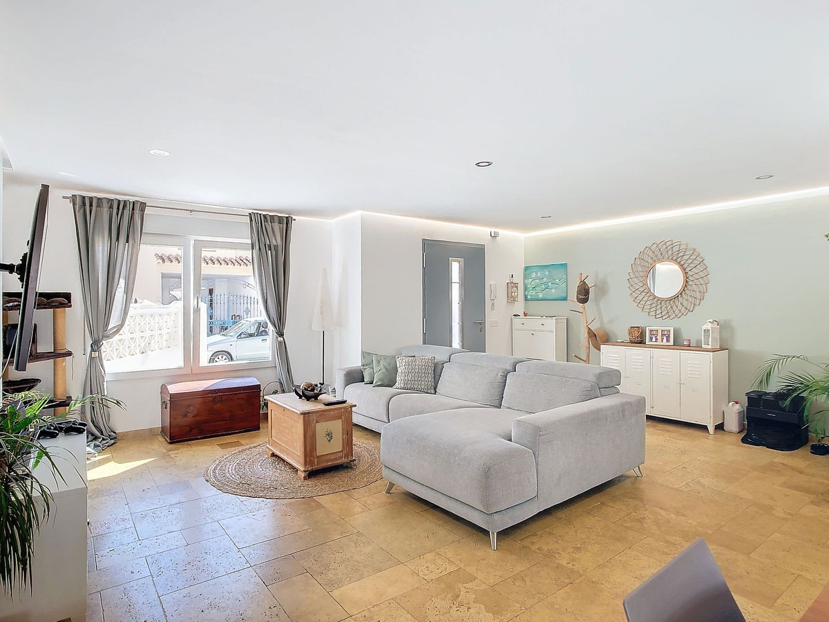 Huis te koop in Los Alamos | 5 slaapkamers H5232226