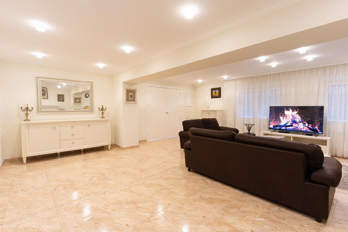 Huis te koop in Los Altos | 7 slaapkamers H5390140