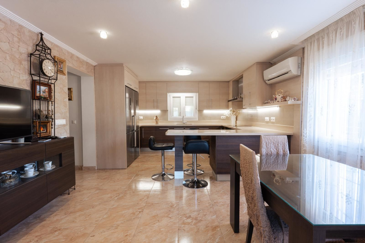 Huis te koop in Los Altos | 7 slaapkamers H5390140