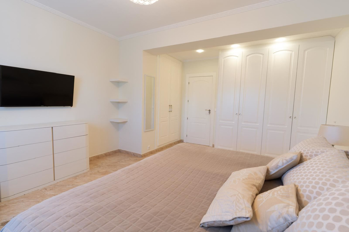 Huis te koop in Los Altos | 7 slaapkamers H5390140