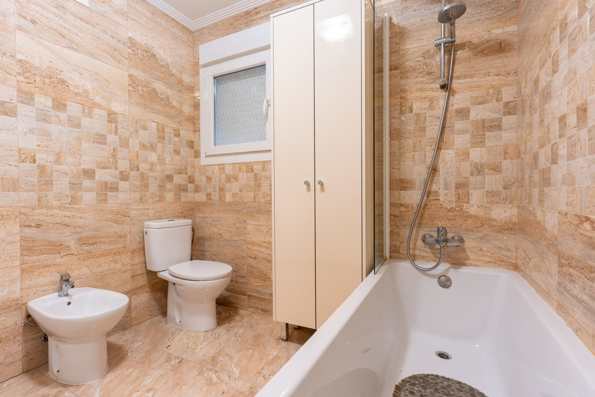 Huis te koop in Los Altos | 7 slaapkamers H5390140