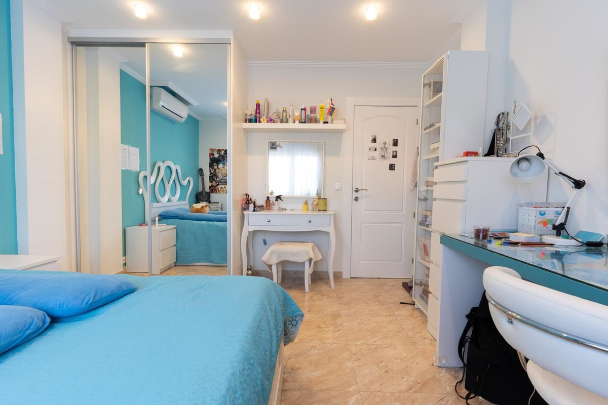 Huis te koop in Los Altos | 7 slaapkamers H5390140
