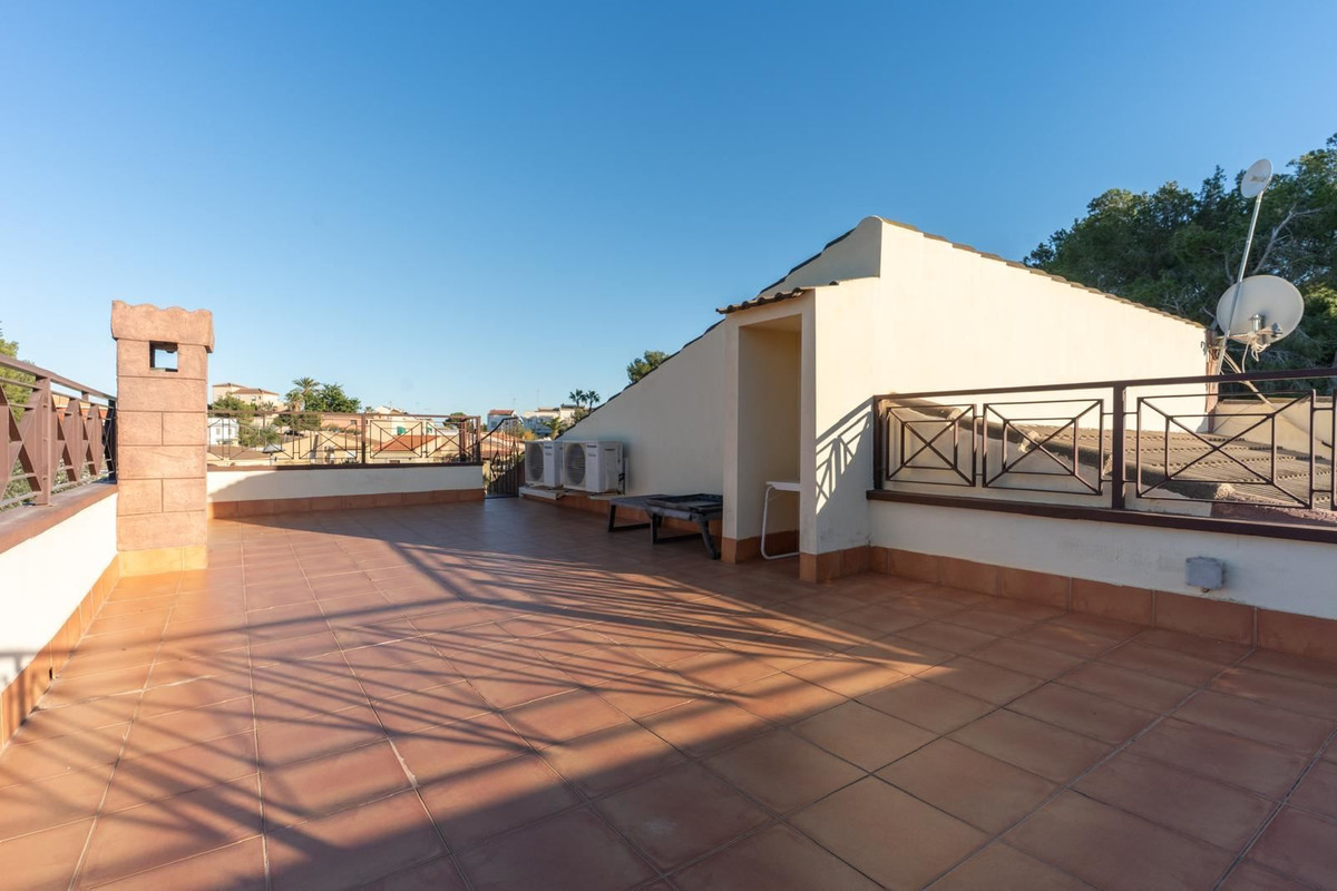 Huis te koop in Los Altos | 7 slaapkamers H5390140