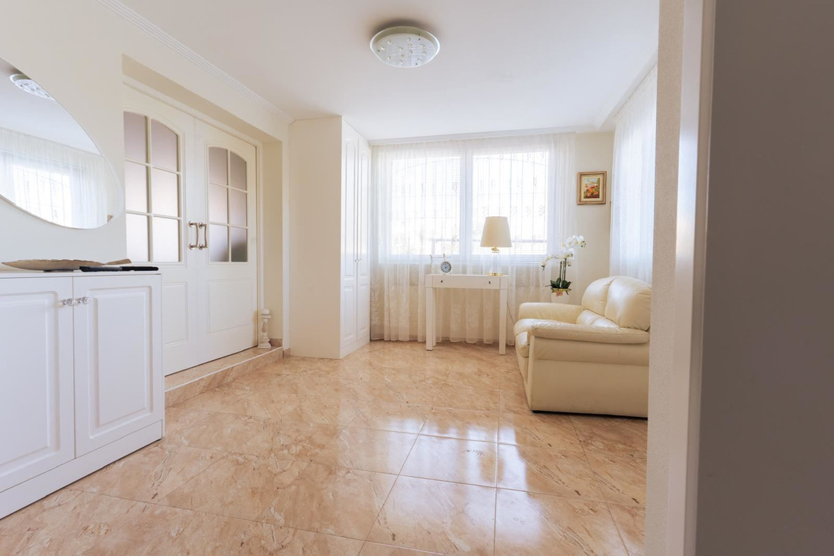 Huis te koop in Los Altos | 7 slaapkamers H5390140