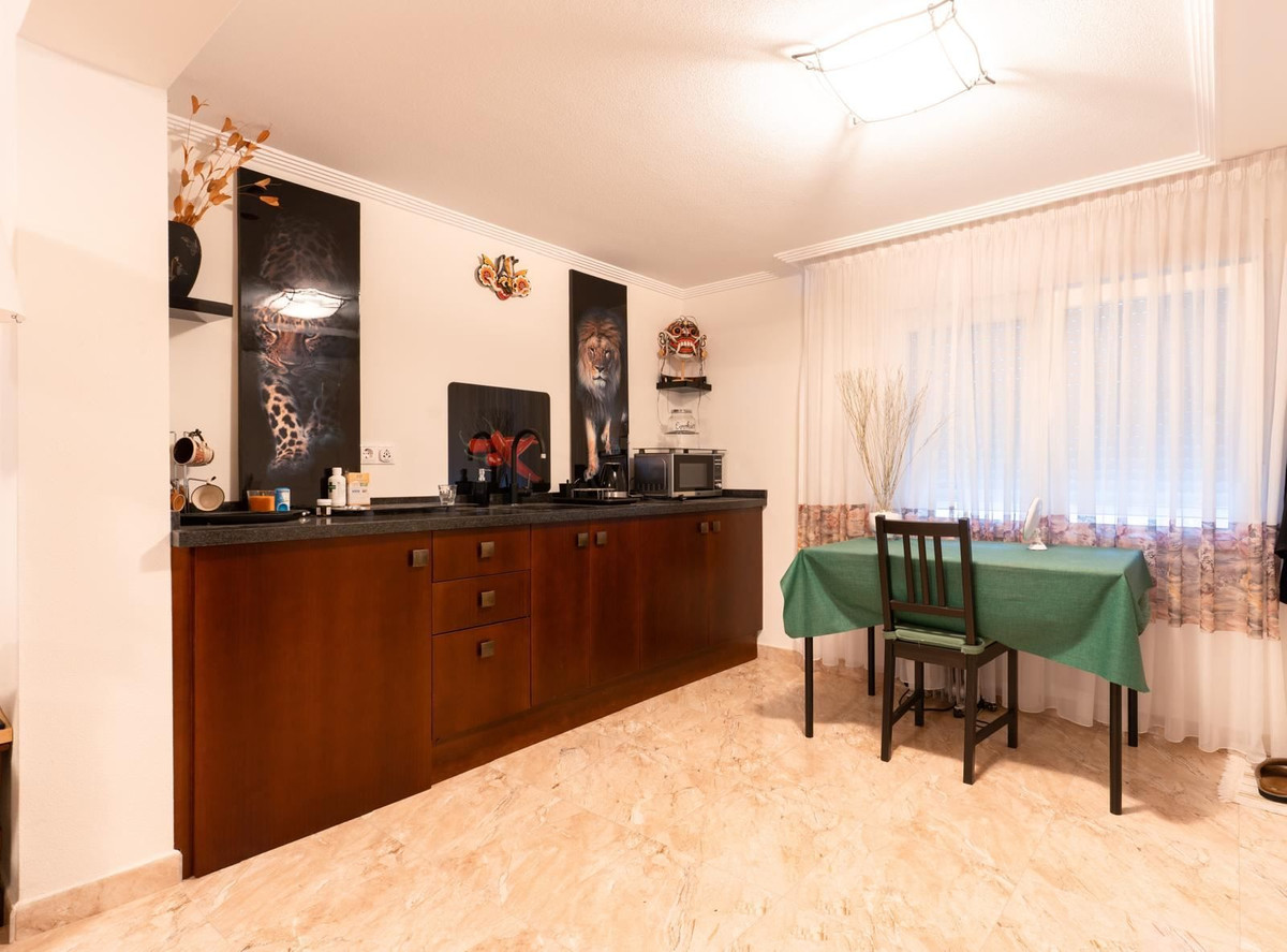 Huis te koop in Los Altos | 7 slaapkamers H5390140