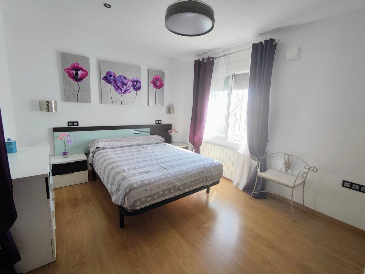 Huis te koop in Los Altos | 6 slaapkamers H5444173