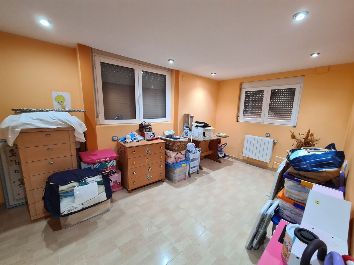 Huis te koop in Los Altos | 6 slaapkamers H5444173