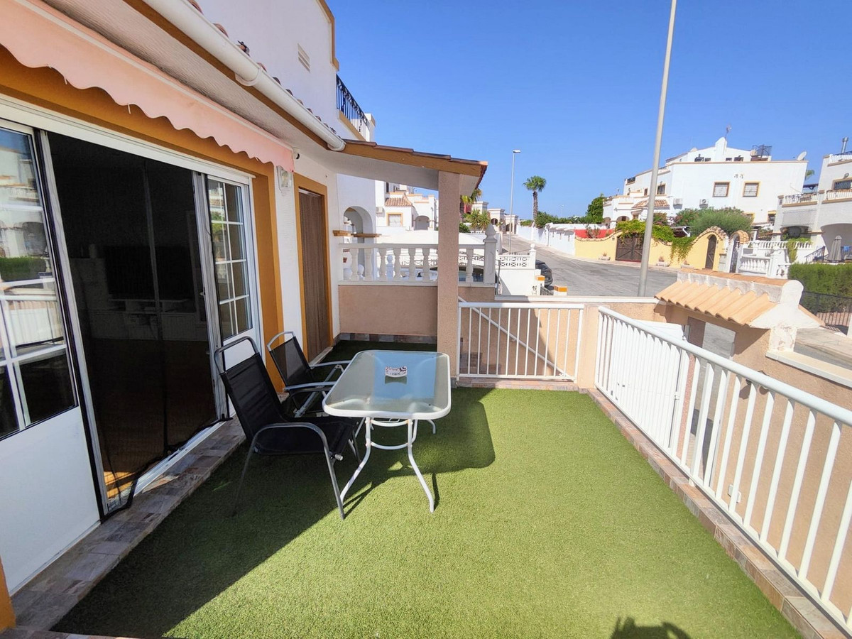 Huis te koop in Los Altos | 6 slaapkamers H5444173