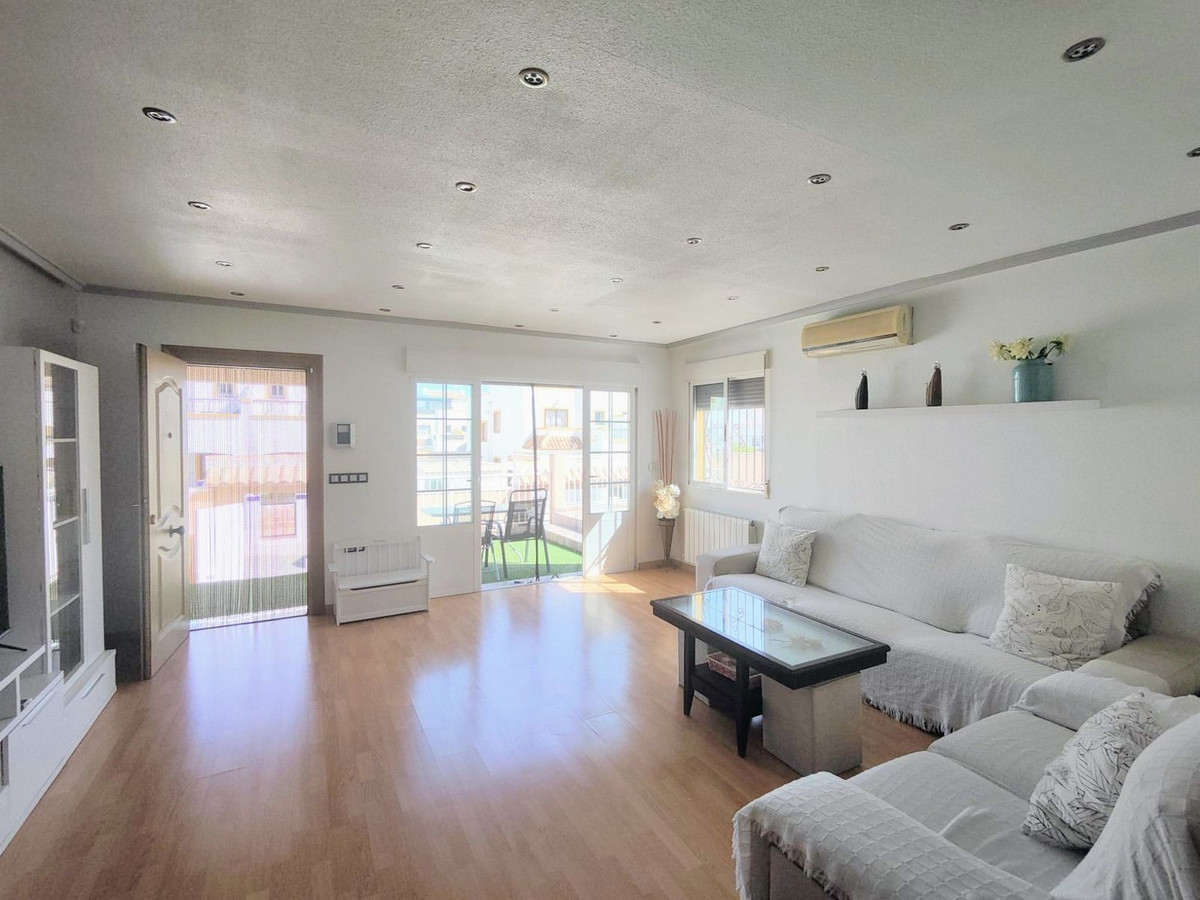 Huis te koop in Los Altos | 6 slaapkamers H5444173
