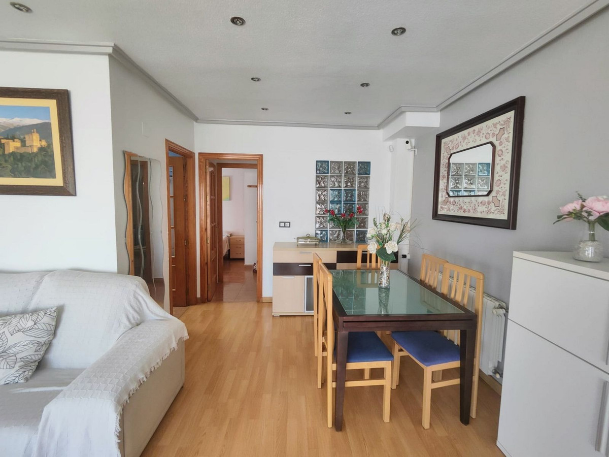 Huis te koop in Los Altos | 6 slaapkamers H5444173