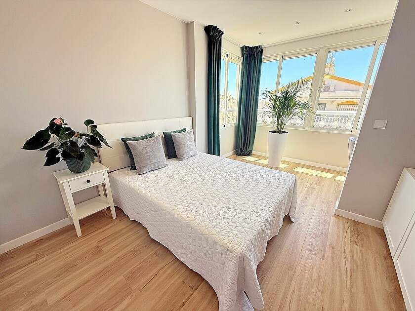 Huis te koop in Los Altos | 3 slaapkamers H5456185