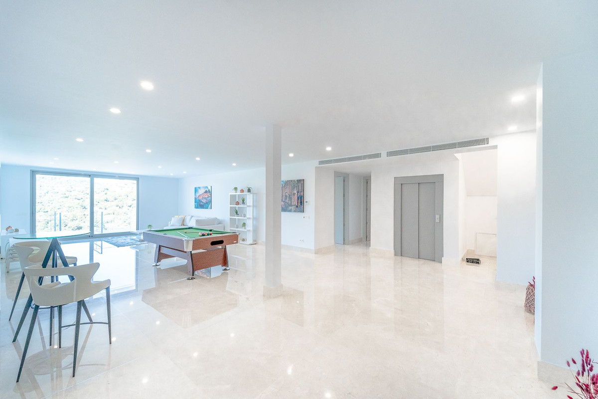 Property main view 42