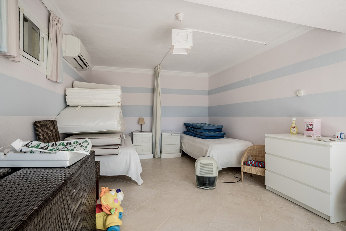 Huis te koop in Los Arqueros | 5 slaapkamers H4860253