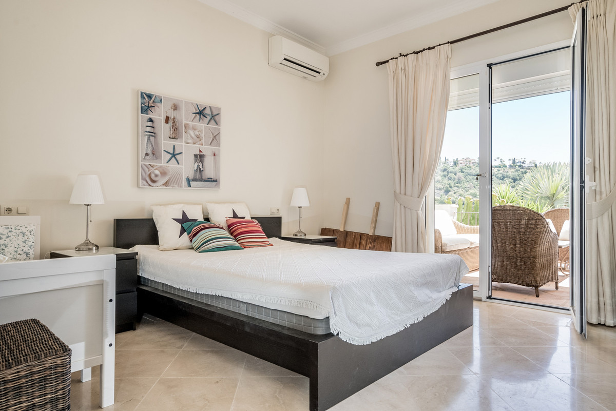 Huis te koop in Los Arqueros | 5 slaapkamers H4860253