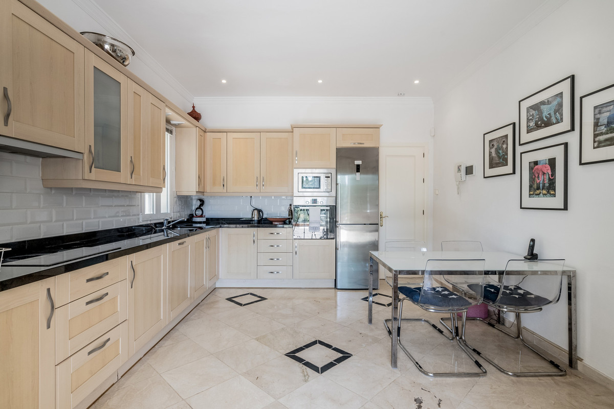 Huis te koop in Los Arqueros | 5 slaapkamers H4860253