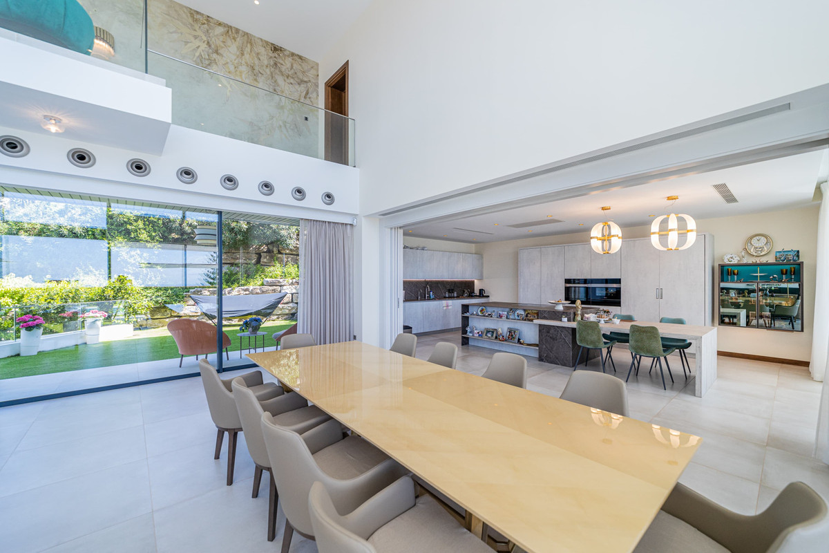 Huis te koop in Los Arqueros | 5 slaapkamers H5024809