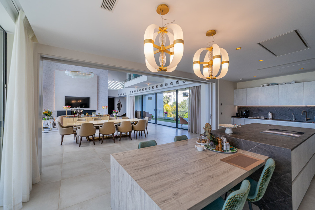 Huis te koop in Los Arqueros | 5 slaapkamers H5024809