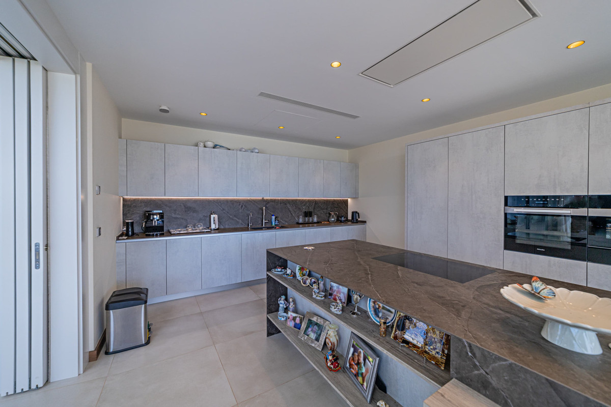 Huis te koop in Los Arqueros | 5 slaapkamers H5024809