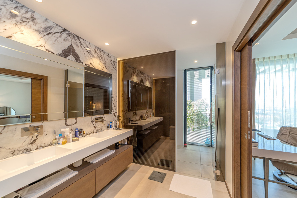 Huis te koop in Los Arqueros | 5 slaapkamers H5024809
