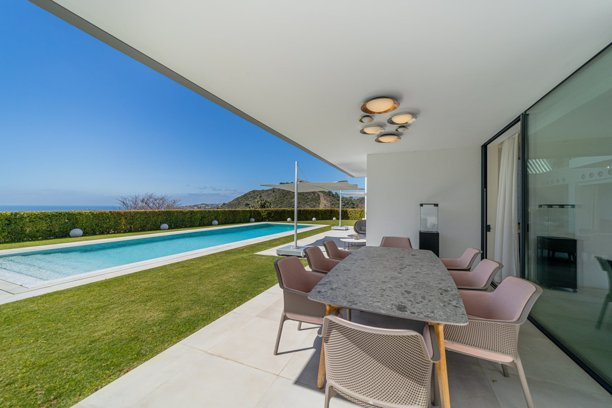 Huis te koop in Los Arqueros | 5 slaapkamers H5024809