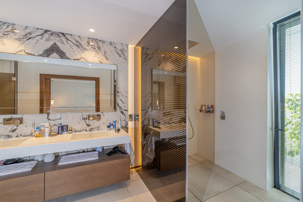 Huis te koop in Los Arqueros | 5 slaapkamers H5024809